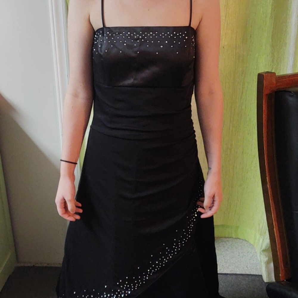 Dress - Picture 2 of 7